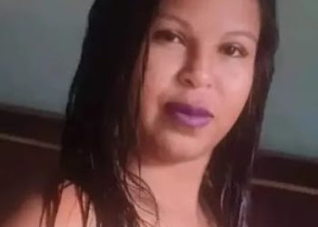 Mulher é decapitada pelo ex-marido na frente dos seus dois filhos e da mãe