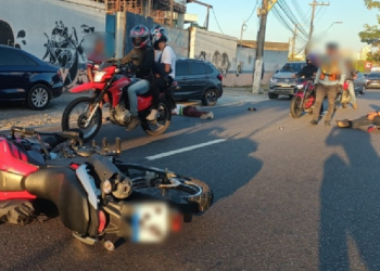 Vídeo: Idoso de 69 anos tenta atravessar a Efigênio Salles e morre atropelado por moto