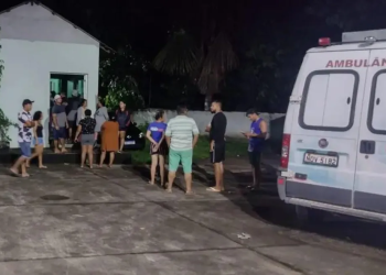 Irmãos de 2, 6 e 10 anos morrem após canoa naufragar no rio no interior do Amazonas