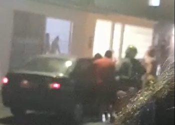 Vídeo: quatro homens são baleados de uma só vez na zona norte de Manaus