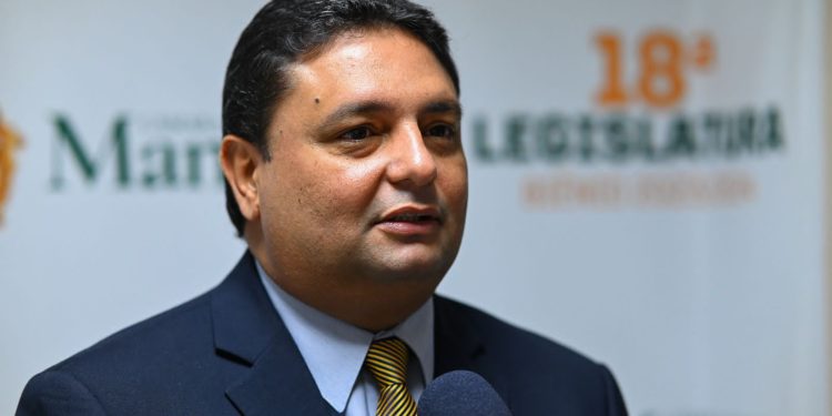 Na gestão Caio André, CMM faz ‘reparação histórica’ ao tramitar Projeto que iguala salário-base ao valor do mínimo de R$ 1.320