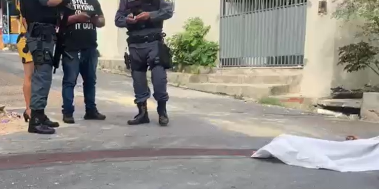 Bandidagem em Manaus joga bola com crânio, anuncia próximas mortes e debocha da sociedade de bem