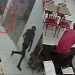 Vídeo: Criança entra em estabelecimento comercial de Manaus no momento em que ele era assaltado