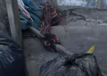 Com os braços quebrados e várias facadas, homem é encontrado morto em rede e jogado em rua de Manaus