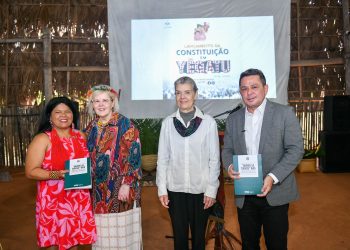 Governador em exercício Tadeu de Sousa sanciona lei que cooficializa e protege línguas indígenas no Amazonas