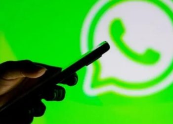 WhatsApp fica fora do ar nesta quarta-feira e usuários espalham memes