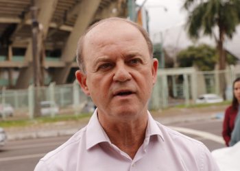 Alvo de operação da PF, governo demite titular da SSP-AM, general Mansur