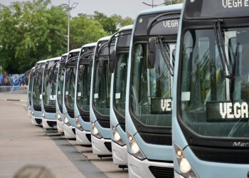 Prefeitura de Manaus entrega 14 novos ônibus nesta terça-feira, 1°/8