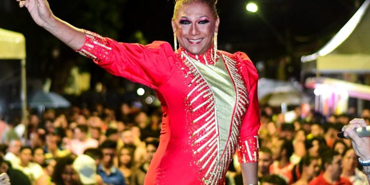 Parada do Orgulho LGBTQIAP+ vai colorir Sambódromo de Manaus