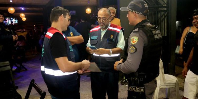 Bar é fechado na Cachoeirinha por som alto