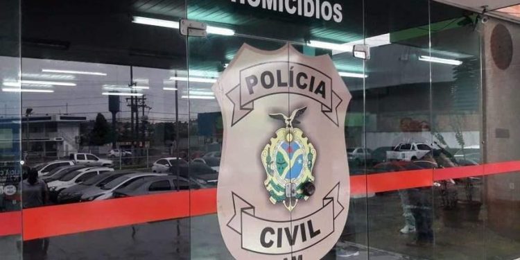 Jovem é espancado até a morte em rua de Manaus
