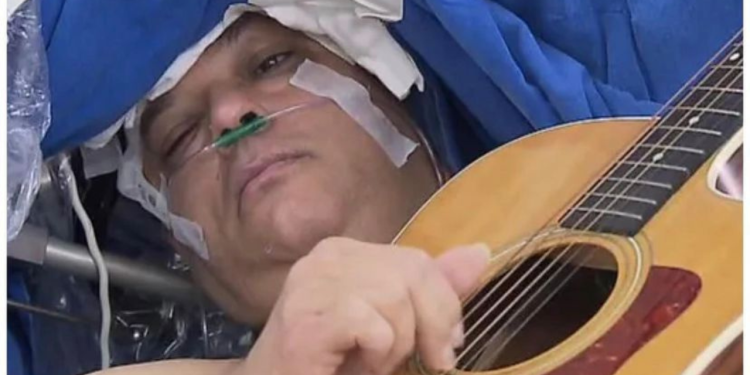 Homem é flagrado roubando p&nis de borracha no Centro de Manaus; veja vídeo