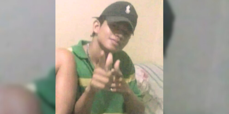 Jovem é morto a facada ao defender irmã durante briga com o ex-marido