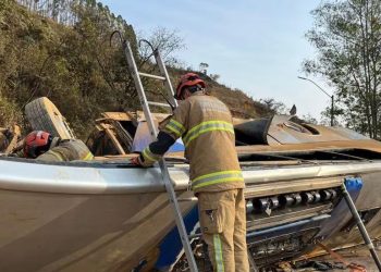 Ônibus de torcedores do Corinthians estava irregular e não tinha licença