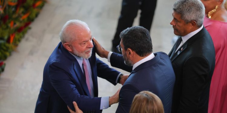 Às vésperas de vir ao Amazonas, Lula encontra Wilson Lima em Brasília