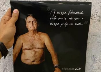 Veja: Eduardo Bolsonaro vende calendário com foto do pai sem camisa por R$ 69,90