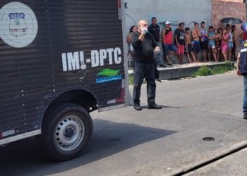 Traficantes matam homem com mais de 10 tiros em Manaus e ameaçam quem falar sobre o crime