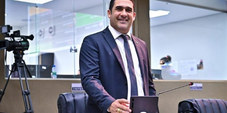 Deputado estadual cria “Dia das Leguminosas” e “Dia do Vaqueiro” no Amazonas