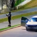 Ensaio? Homem é flagrado fazendo fotos de mulher como ela ‘veio ao mundo’ em parque