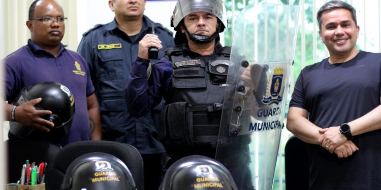 Polícia Federal ajuda a equipar Guarda Municipal de Manaus