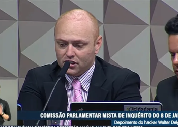 Hacker diz na CPMI que Bolsonaro prometeu indulto em caso de grampo contra Alexandre de Moraes