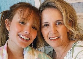 ‘Excesso de zelo’, admite mãe de Larissa Manoela em 1ª entrevista após revelações da filha