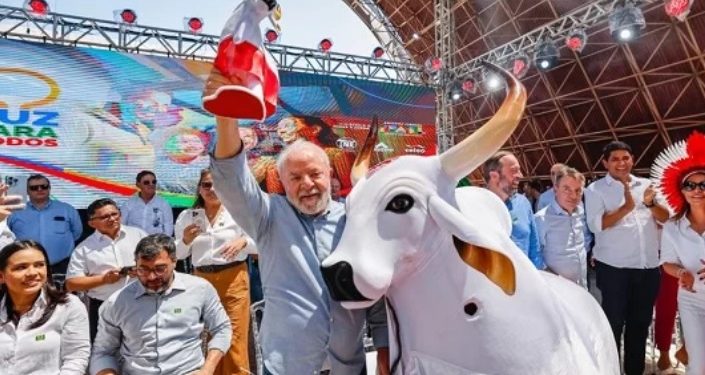 Lula diz em Parintins que não teme ser morto: ‘cachorro que late, não morde’