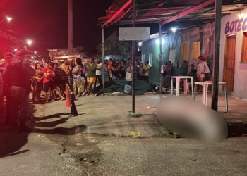 Tomando cerveja em bar na Cidade Nova, homem é executado com 11 tiros
