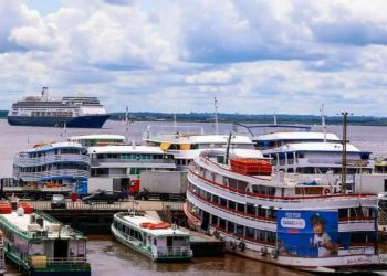 Ajudante de carga desaparece após cair nas águas do rio Negro no Porto de Manaus