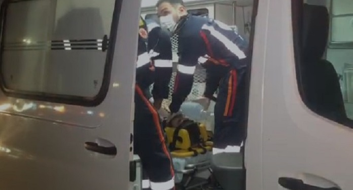 Depois de comprar e não pagar o bagulho, homem é espancado e quase morre nas mãos do Tribunal do Crime