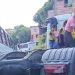 Vídeo: moradores da ZL de Manaus ficam presos após busão e carreta bloquearem rua