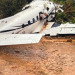 Avião que levava 12 passageiros cai no Amazonas; veja vídeos