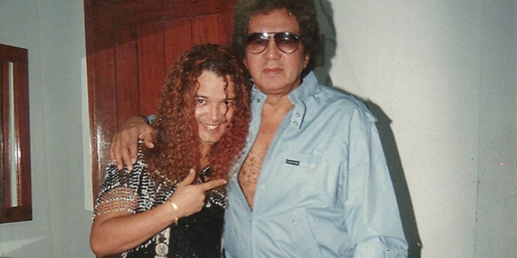 Com show gratuito Wanderley Andrade interpreta grandes sucessos de Reginaldo Rossi