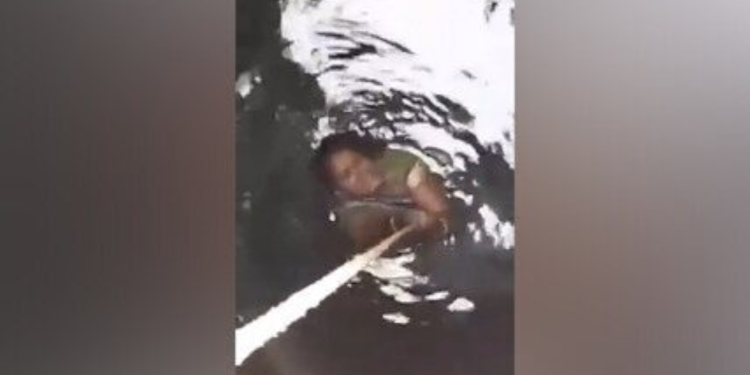 Homem joga esposa grávida em poço e cobra dinheiro da família; assista