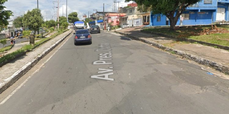 Via da zona Oeste é interditada e altera trânsito no Santo Antônio