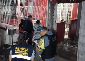 Homem é perseguido, tenta se esconder em casa de vizinho, mas acaba morto