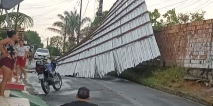 Manauaras ficam sem energia depois de ventania e chuva em alguns bairros da cidade
