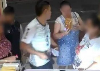 Bandido rende clientes e rouba sete celulares em padaria do São Raimundo