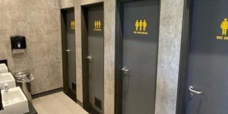 Escolas do Brasil não serão obrigadas a instalar banheiros unissex, garante governo