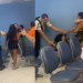 Mulher diz que marido militar tem preferência na Caixa Econômica e mulherada sai no soco com ela; vídeo