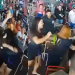 Gorjeta boa? Garçonetes vão pra porrada por causa de cliente no Porto de Manaus; vídeo
