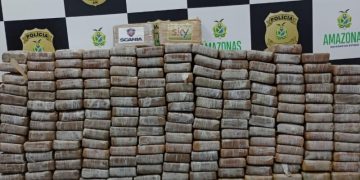 Traficantes são surpreendidos em Manaus descarregando R$ 16 milhões em cocaína