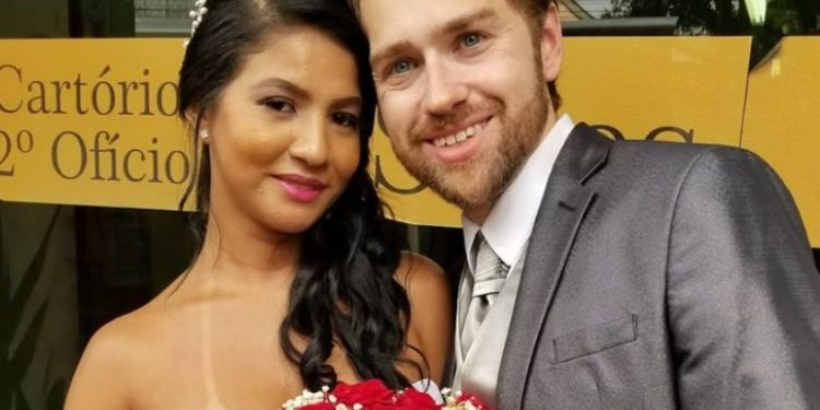Amazonense publica despedida para marido americano perdido na selva: ‘nossos filhos amavam você muito’