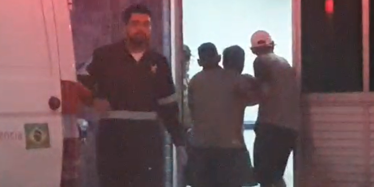 Vulgo ‘Kiki’ se estranha com rival e dá tiro nele no meio de boca de fumo na Zona Leste