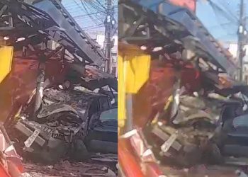 Testemunha filma parada de ônibus destruída por carro em Manaus