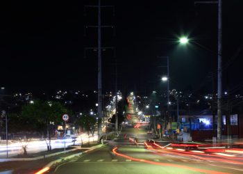 1.000 DIAS: Iluminação pública em LED alcança 100% da capital