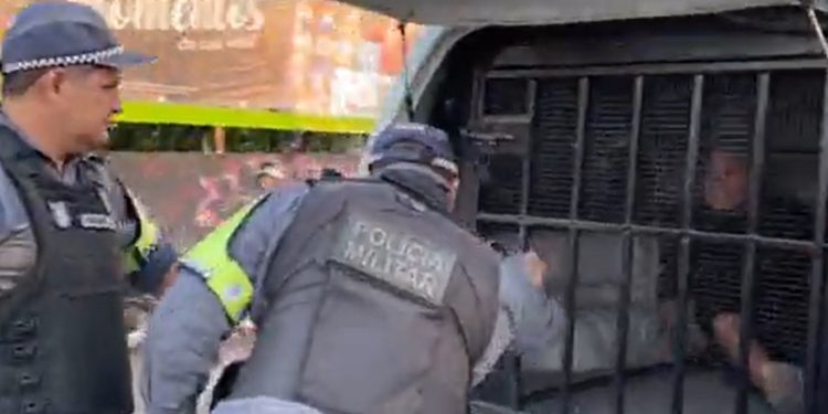 Motorista do carro do acidente que matou mulher na Max Teixeira é detido pelos policiais