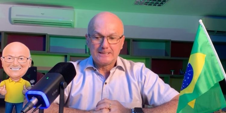 Com mais de R$ 3 milhões em seu nome, Menezes pede Justiça gratuita no Amazonas