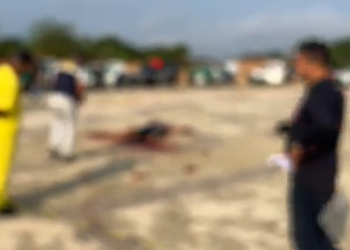 Homem morre espancado, atropelado e corpo é deixado em área de condomínio em Manaus