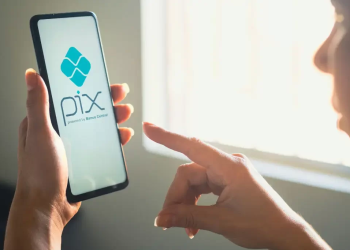 Homem registra BO contra amigo que não passou Pix de R$ 15: “Cansei dessa de paga aí que te mando”